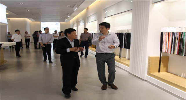 中泰黨委書記、董事長(zhǎng)王洪欣一行到集團(tuán)考察交流.jpg